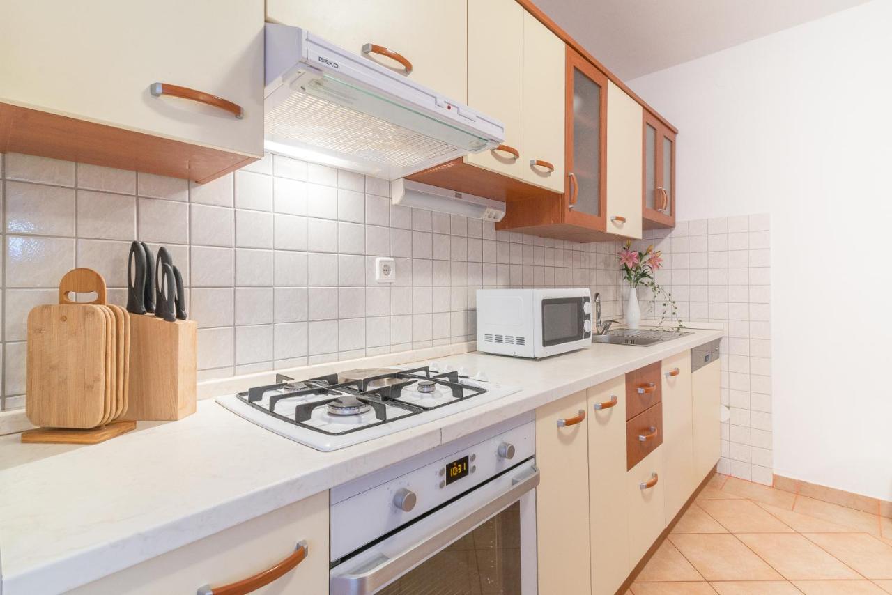 Apartments Puskaric Vir Eksteriør billede