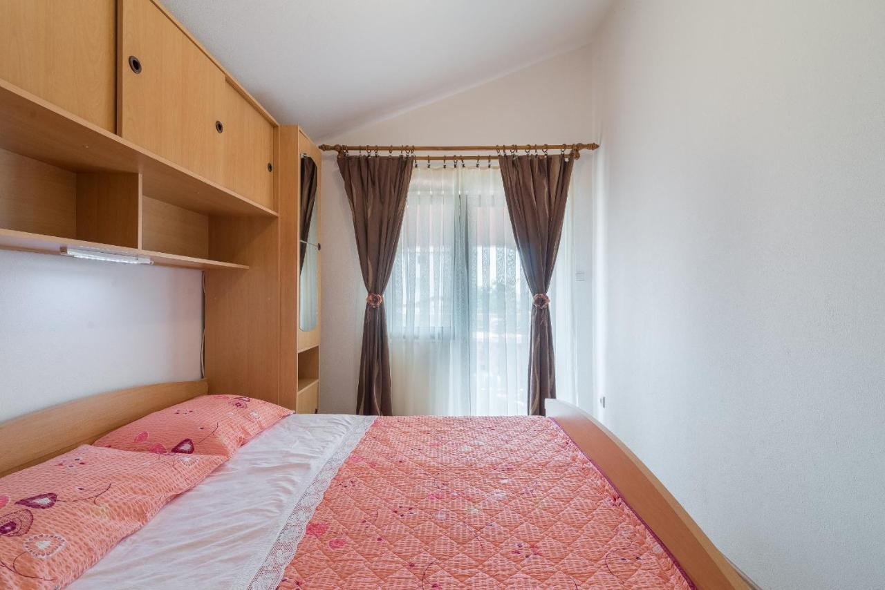 Apartments Puskaric Vir Eksteriør billede