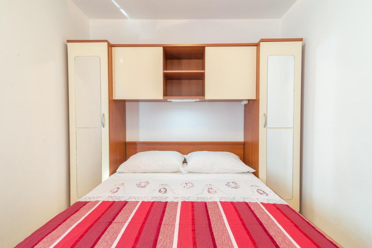 Apartments Puskaric Vir Eksteriør billede
