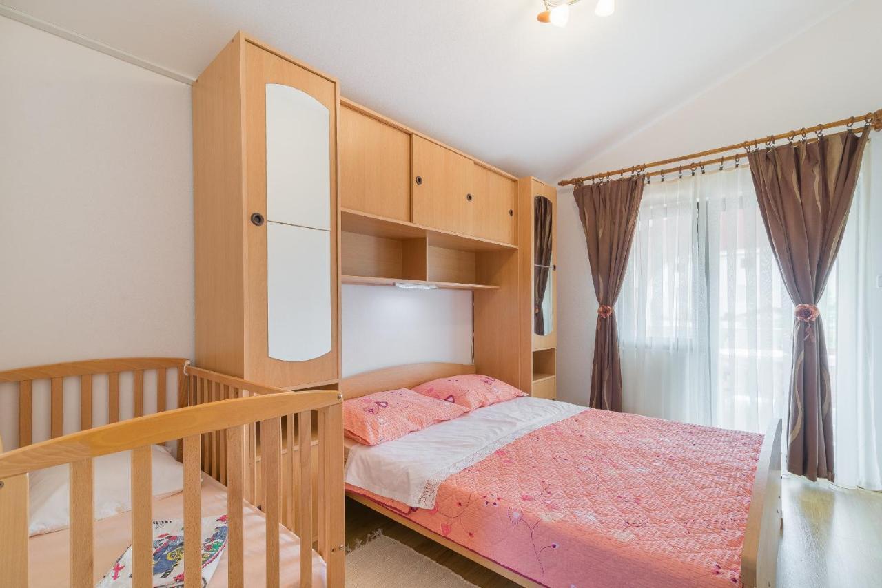 Apartments Puskaric Vir Eksteriør billede